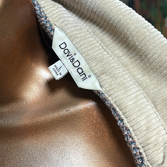 Davi&Dani Size Large Oversized Shacket Southwest Back Design Corduroy Tan Ribbed - Picture 6 of 6